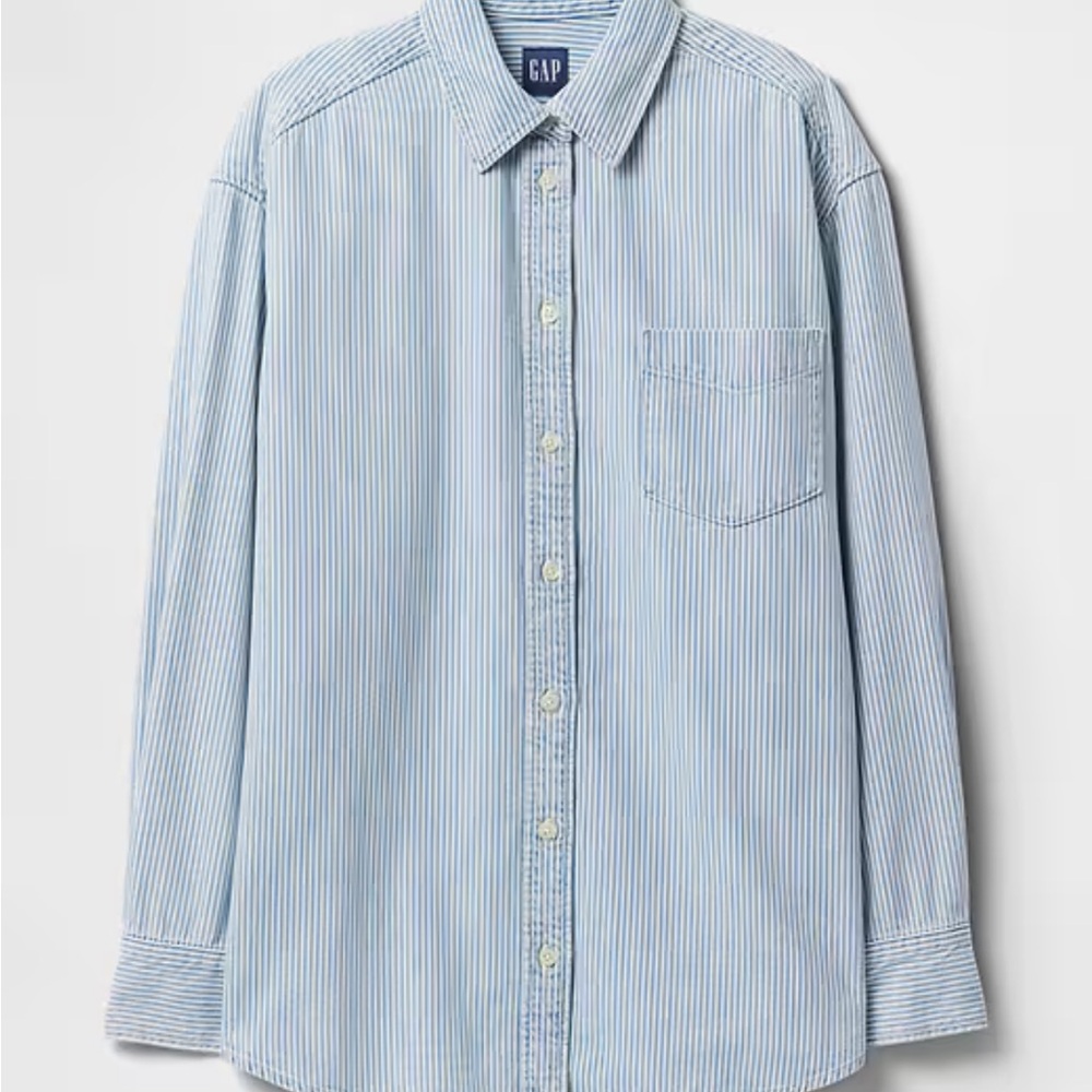 NWT GAP Light Blue and White Striped Button-Down Shirt